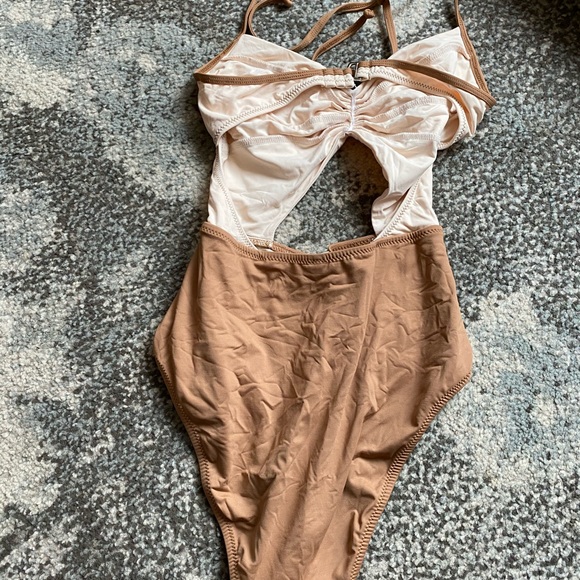 Kore Swim Flora Clay One Piece NWOT - Picture 5 of 6